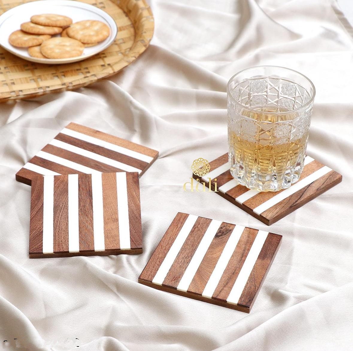 Premium wooden and resin coaster ( pack of 6) 9 by 9 cm