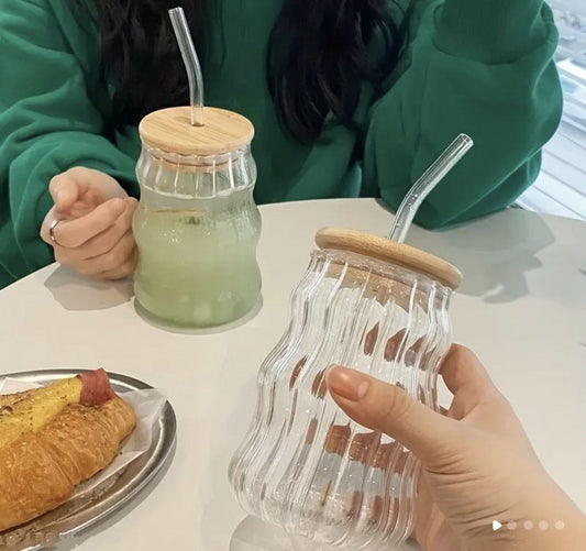 Wave shape water and juic glass with wooden lid and straw (pack of 2) | Wave shape glasse for coffee , milk shakes, Lassi,ice tea, cold drinks and many more